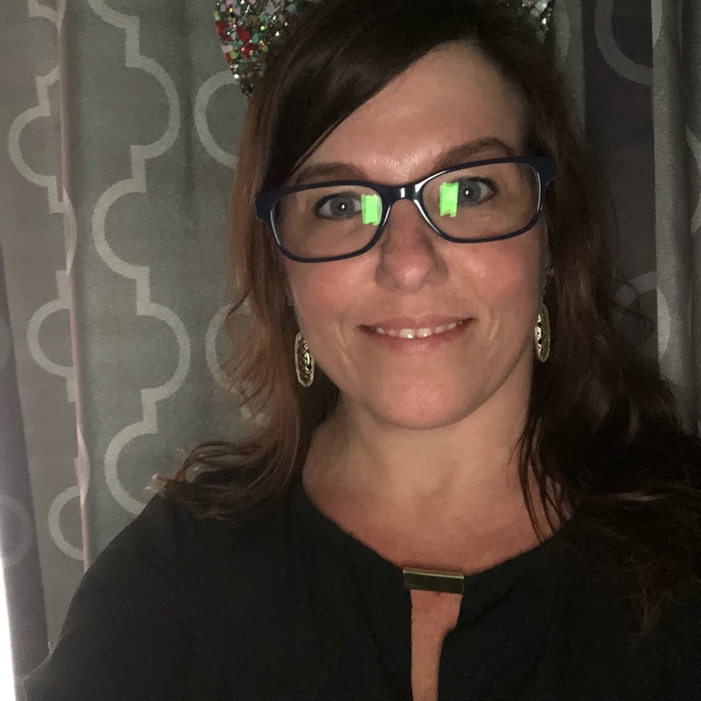 Meet your Posher, Alisa